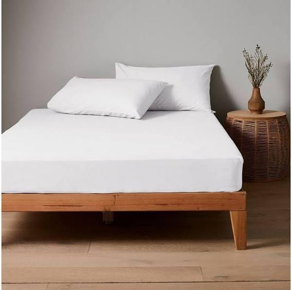 Arlo Stonewash Fitted Sheet | White | King Bed | Cotton