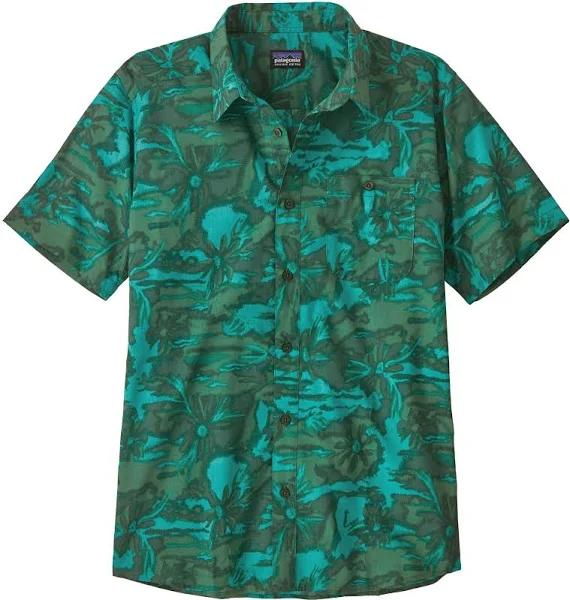 Patagonia Men's Go to Shirt Cliffs and Waves: Conifer Green / M