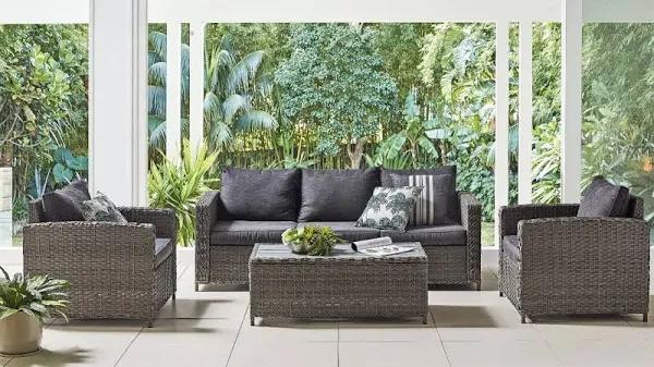 Roanne 4-Piece Outdoor Lounge Setting