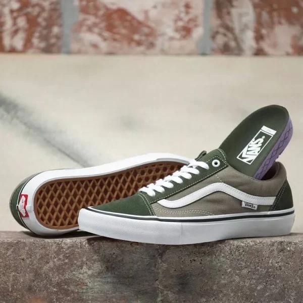 Vans Old Skool Shoes - Size 12