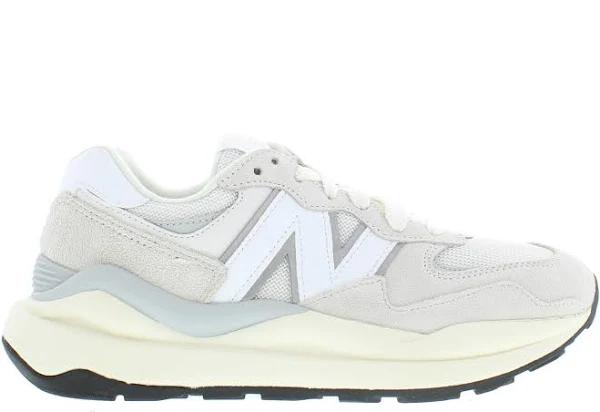 New Balance Sneakers - 9.5