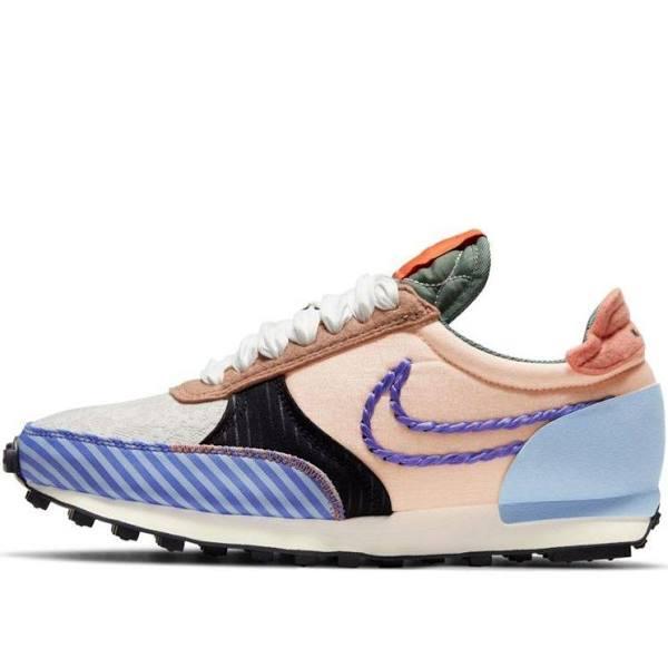 Nike Daybreak Type Crimson Tint Sapphire (Women's)