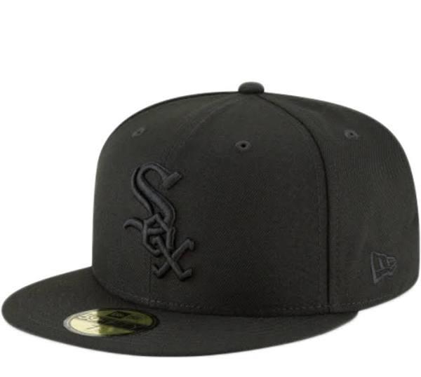 New Era Chicago White Sox Blackout Basic 59Fifty Fitted Hat, Black / 7 7/8