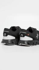 On Running Cloud x 3 - Black - 14