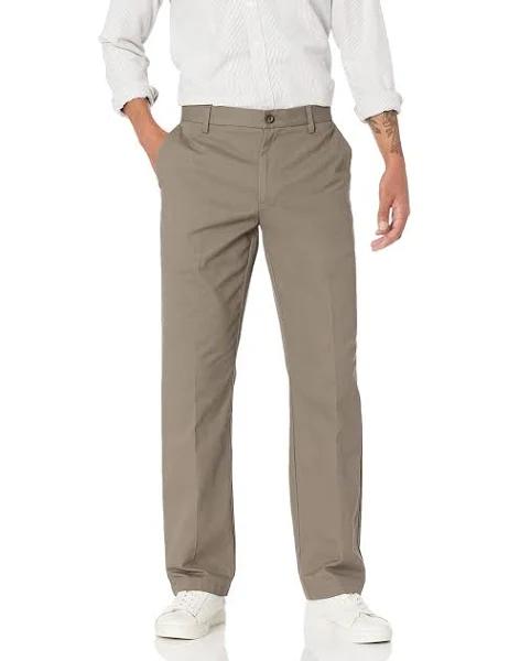 Amazon Essentials Men's Classic-Fit Wrinkle-Resistant Flat-Front Chino Pant (Available in Big & Tall)