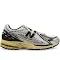 New Balance Unisex 1906R Sea Salt/Silver Metallic/Black - Size 9