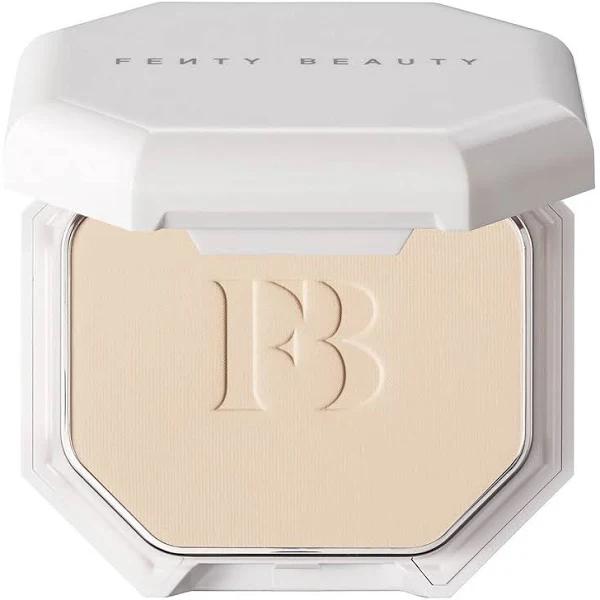 Fenty Beauty Pro Filt'R Soft Matte Powder Foundation - Colour 240