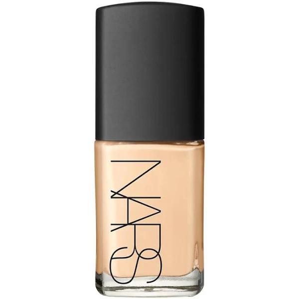 NARS Sheer Glow Foundation - Vienna (Light 4.5) 30ml