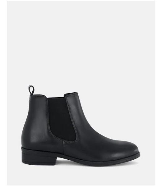 Novo Shoes Declan Ankle Boots in Black W-AU6