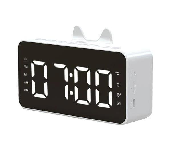 LED Display Digital Alarm Clock Multifunctional AM/FM Radio Speaker Alarm Clock White