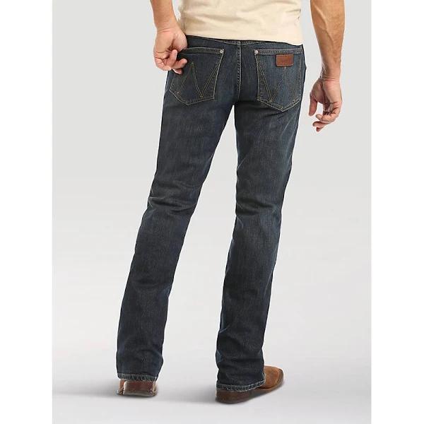 Wrangler Men's Retro Relaxed Fit Boot Cut Jean