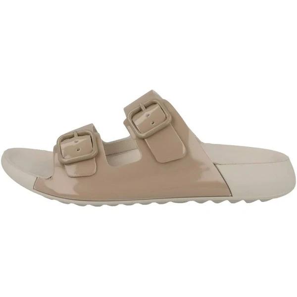 ECCO Cozmo Leather Sandal in Beige 42