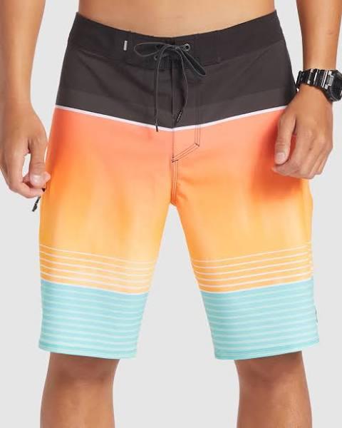 Quiksilver - Mens Surfsilk Slab 20" Board Shorts - Size 33