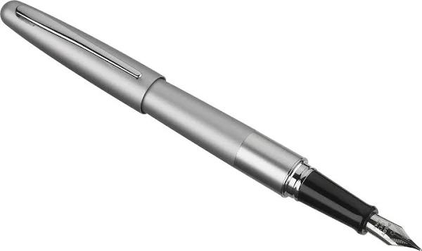 Pilot Metropolitan Collection Fountain Pen, Silver Barrel, Classic Design, Fine Nib, Black Ink (91113)