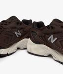 New Balance 725 Black Coffee