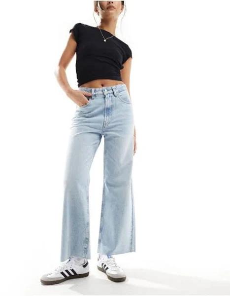 ASOS Design Cropped Wide Leg Jeans in Bleach wash-Blue