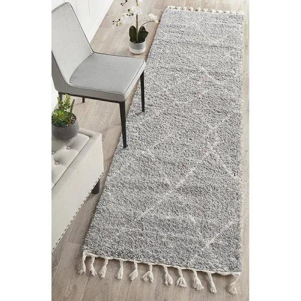 Saffron 44 Silver Runner Rug 400 x 80cm