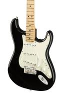 Fender Player Stratocaster (Maple Fingerboard, Black)