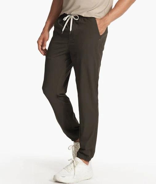 Men's Kore Jogger by Vuori | S | Green | Dark Oregano | Moisture-wicking