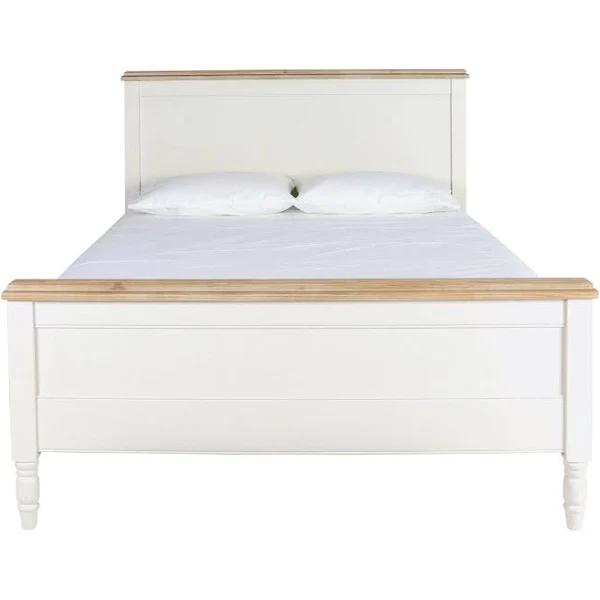 Clover King Bed | Vintage White | Bedroom | Early Settler Furniture