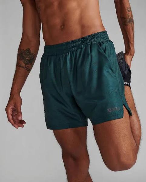 2XU Aero 5 Inch Shorts | Pine Print / Black Reflective | Mens / L