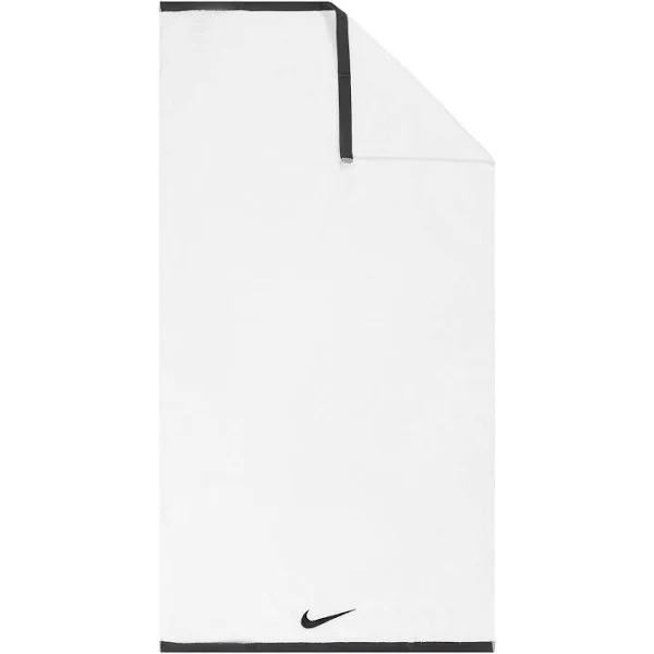 Nike Fundamental Towel