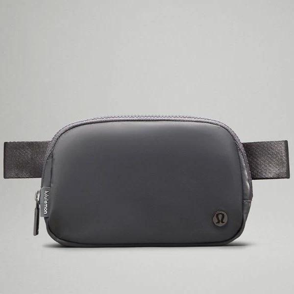 Everywhere Belt Bag 1L in Traverse Grey | by lululemon