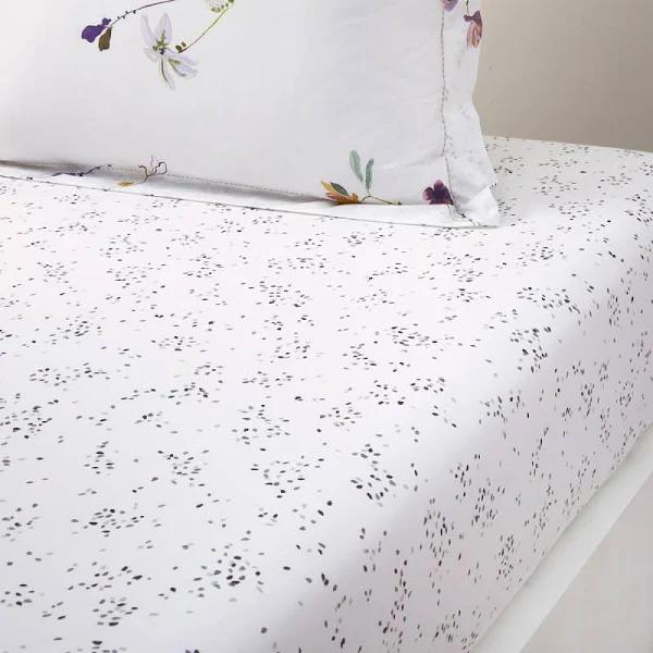 David Jones Yves Delorme Saito Bed Fitted Sheet in White, Size King