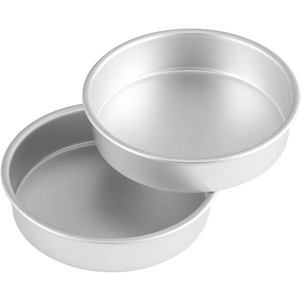 Wilton Aluminum Round Set, 8 x 2-Inch, 2-Pack Cake Pan Multipack, Asso