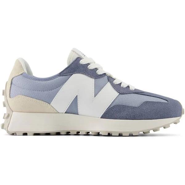 New Balance 327 Sneakers in Light Arctic Grey 8.5