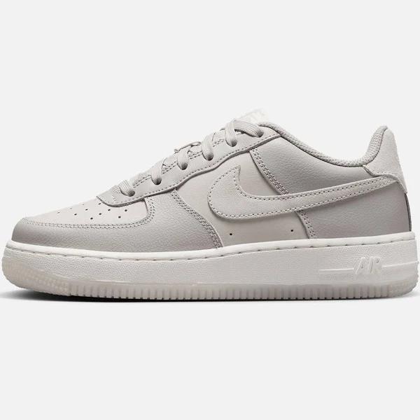 Nike Kids' Air Force 1 LV8 Light bone/summit White - Size 4Y