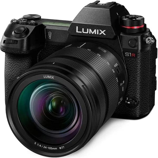 Panasonic Lumix DC-S1 Camera With 24-105mm Lens