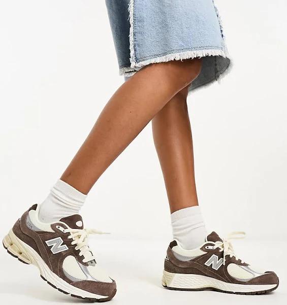 New Balance 2002 Sneakers in Brown - Exclusive To ASOS