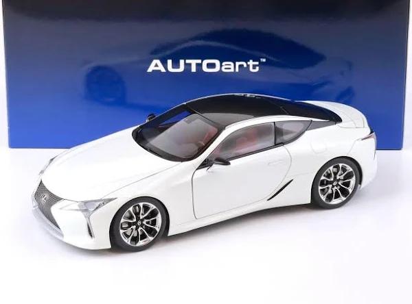 Lexus LC 500 White metallic 1:18 AUTOart