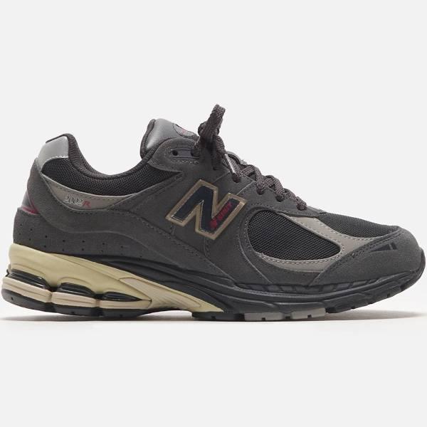 New Balance 2002R Grey / Black - Size 9 - Black/Grey