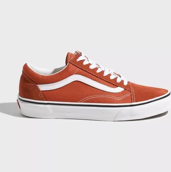 Vans Old Skool Sneakers in Red