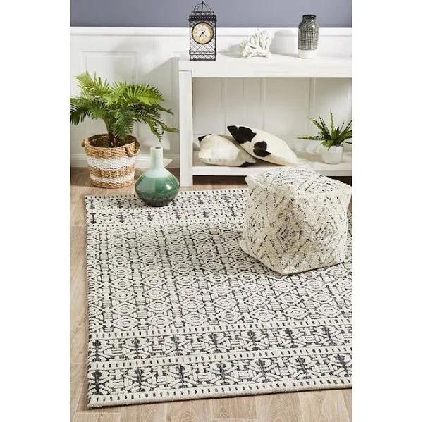 Levi Adonis Ivory Black Rug 225 x 155cm