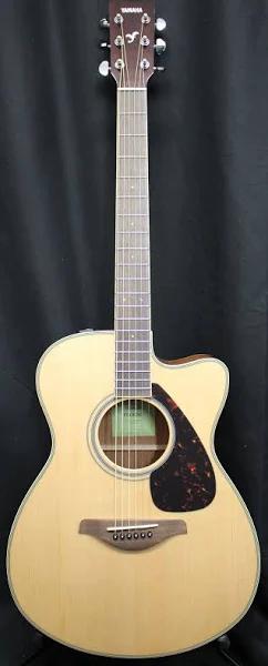 Yamaha FSX820C Cutaway Acoustic Guitar With Solid Spruce Top - Natural