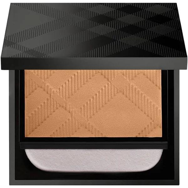 Burberry Matte Glow Compact 60 Medium Warm