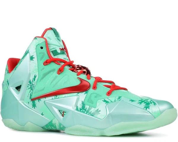 Nike LeBron 11 Christmas