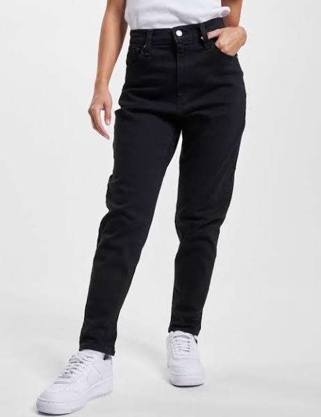 Levi's High Waist Mom Jeans in Black