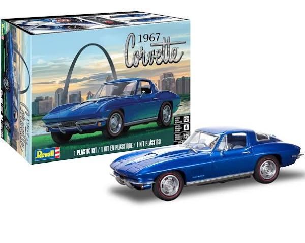 Revell 1/25 1967 Corvette Sting Ray Sport Coupe 2 in 1