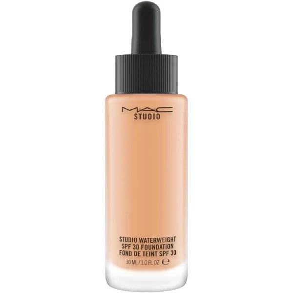 Mac Studio Waterweight Foundation NC40 30ml