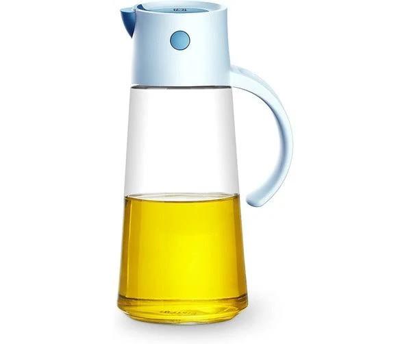 Olive Oil Dispenser Bottle with Auto Cap, Oil Dispenser Bottle for Kitchen, Non-Drip Stainless Steel Oil Pour Spout and Handle 550ml (Blue)