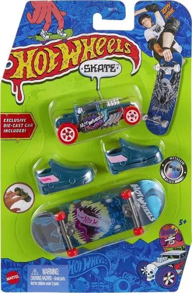 Hot Wheels: Skate - Board & Shoe Set (Bone Shaker)