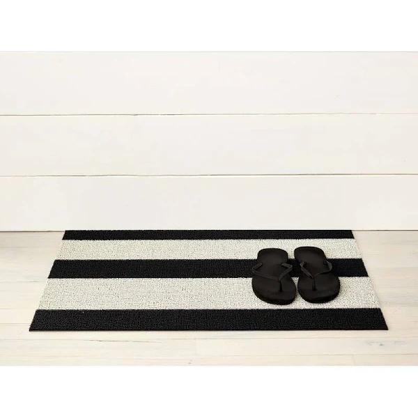 Chilewich - Large Stripe Shag Rug - Black/White - 61x91cm