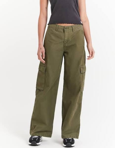 Levis - Baggy Cargo Pants in Olive Night Green