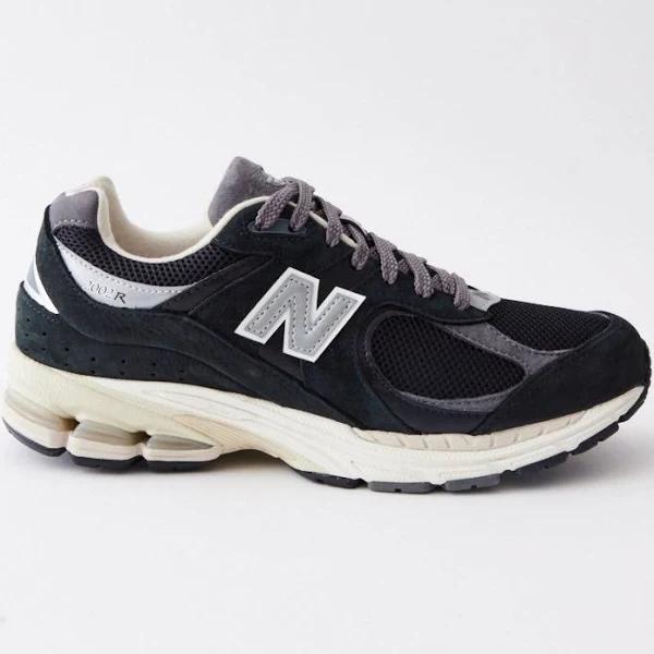 New Balance | 2002R 'Black' Sneakers Black / 8