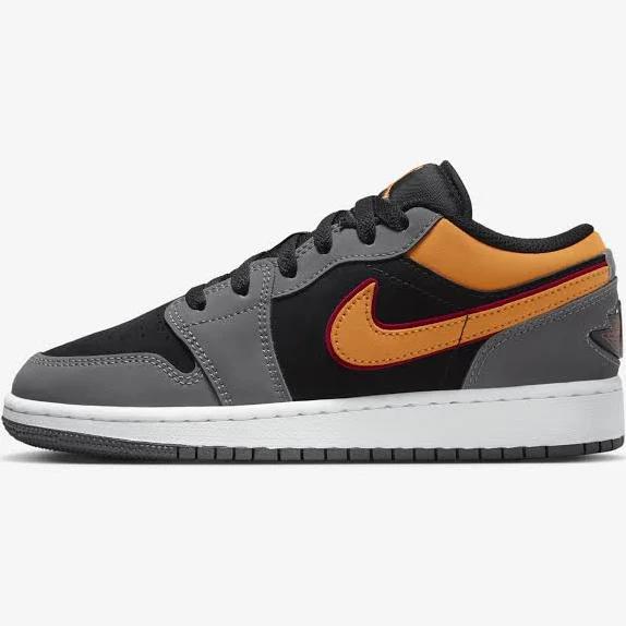 Air Jordan 1 Low SE Older Kids' Shoes - Black