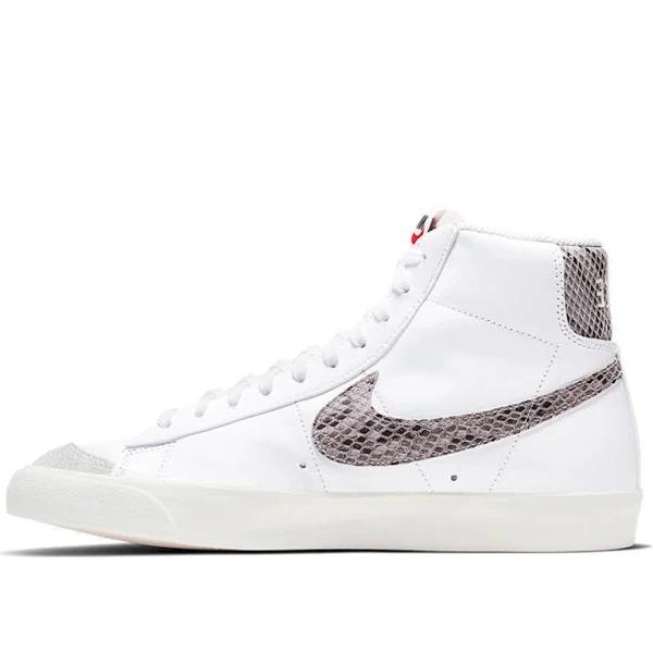 Nike Blazer Mid 77 Vintage Shoe - White